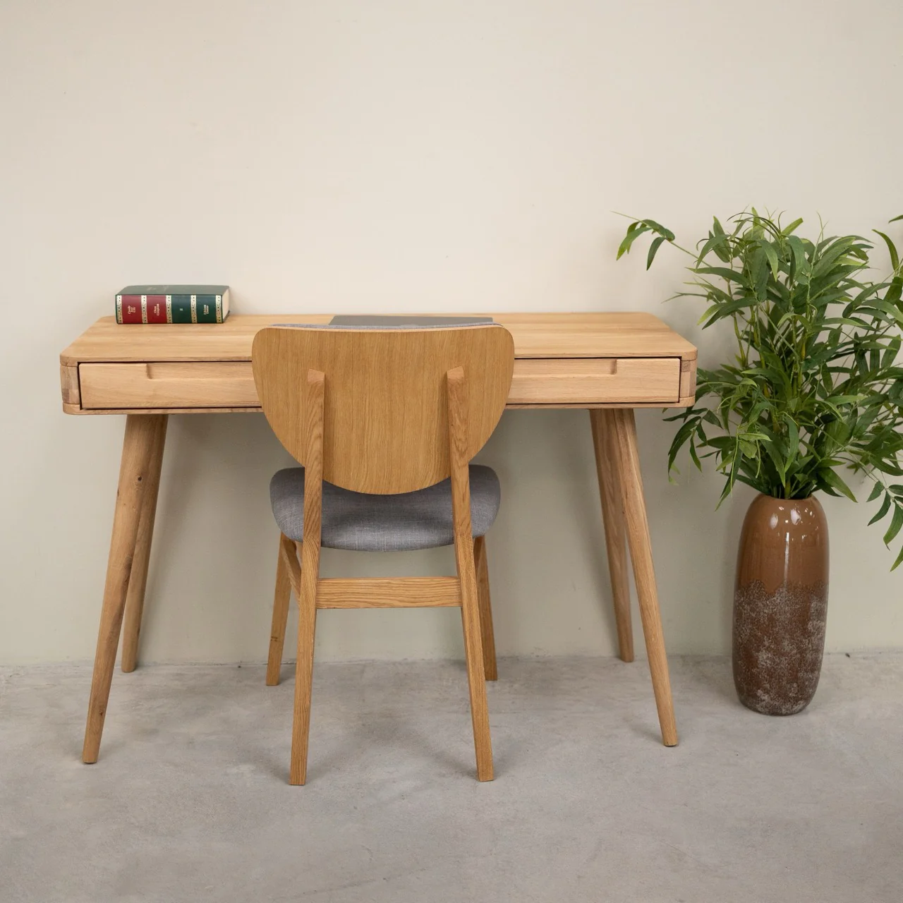 Scrivania-toeletta in rovere massiccio Escandi Atelier | NordicStory - Image 11