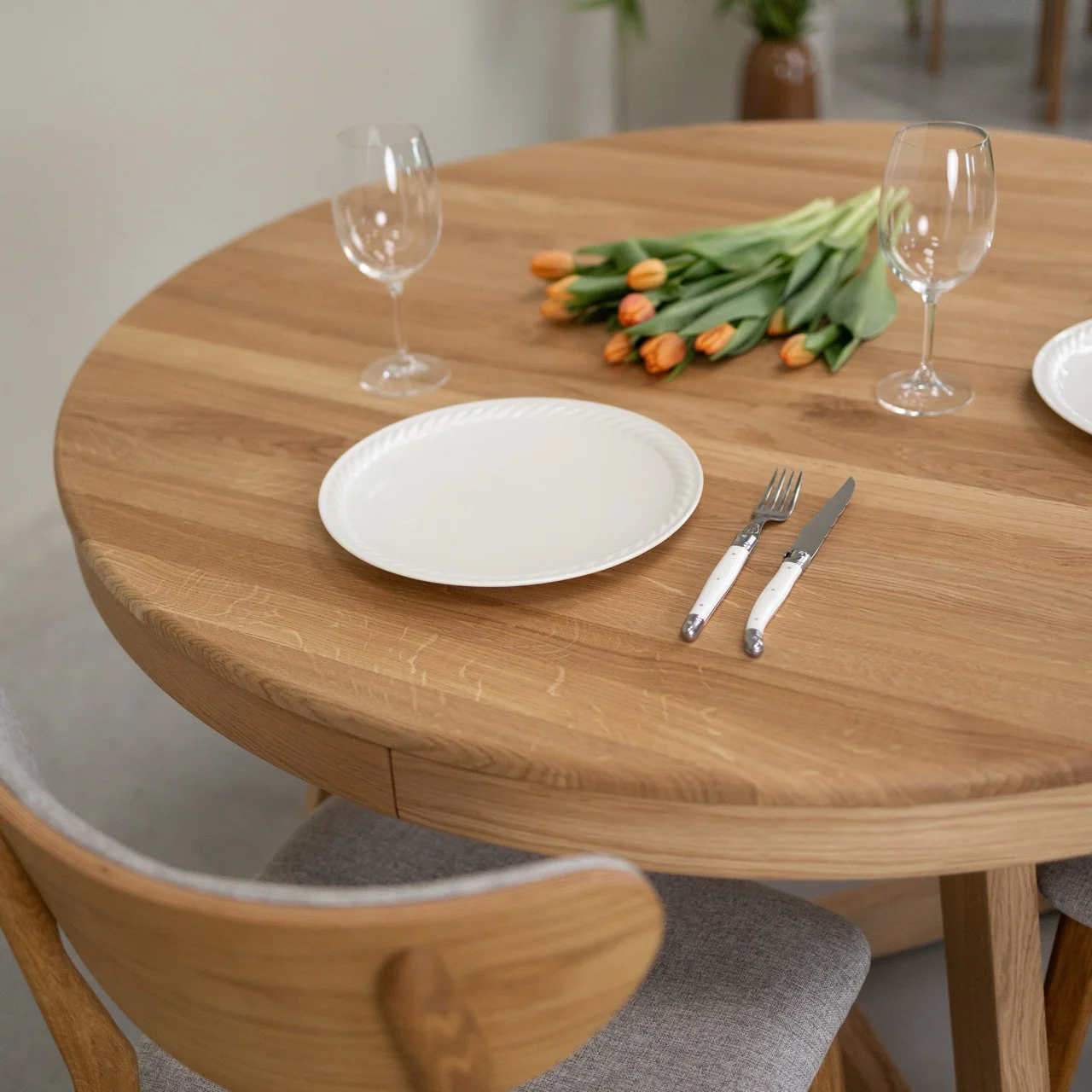 Tavolo da pranzo allungabile in rovere massiccio Escandi Atelier | NordicStory - Image 25