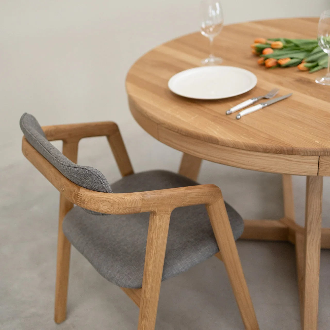 Tavolo da pranzo allungabile in rovere massiccio Escandi Atelier | NordicStory - Image 26