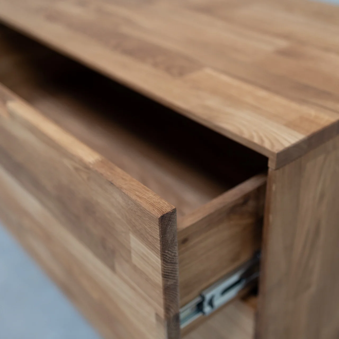 Credenza Comò in legno massello di rovere Escandi 4 | NordicStory - Image 8