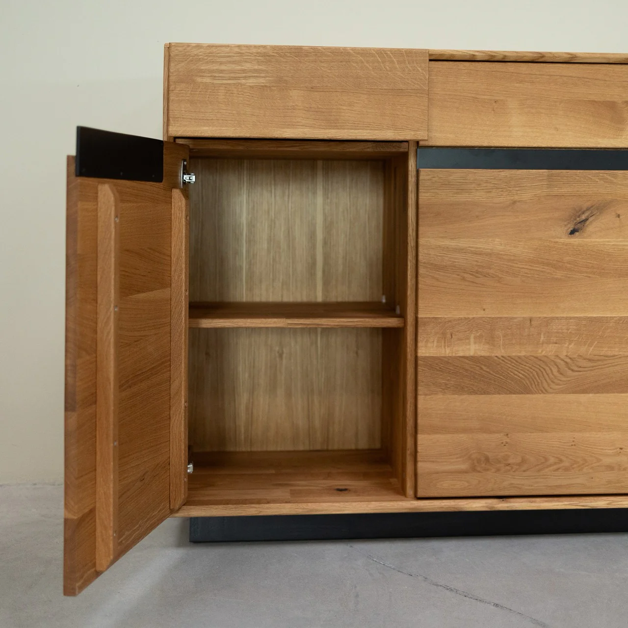 Credenza in legno massello di rovere Bremen | NordicStory - Image 9