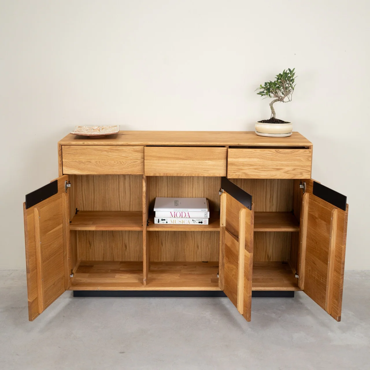 Credenza in legno massello di rovere Bremen 2 | NordicStory - Image 5