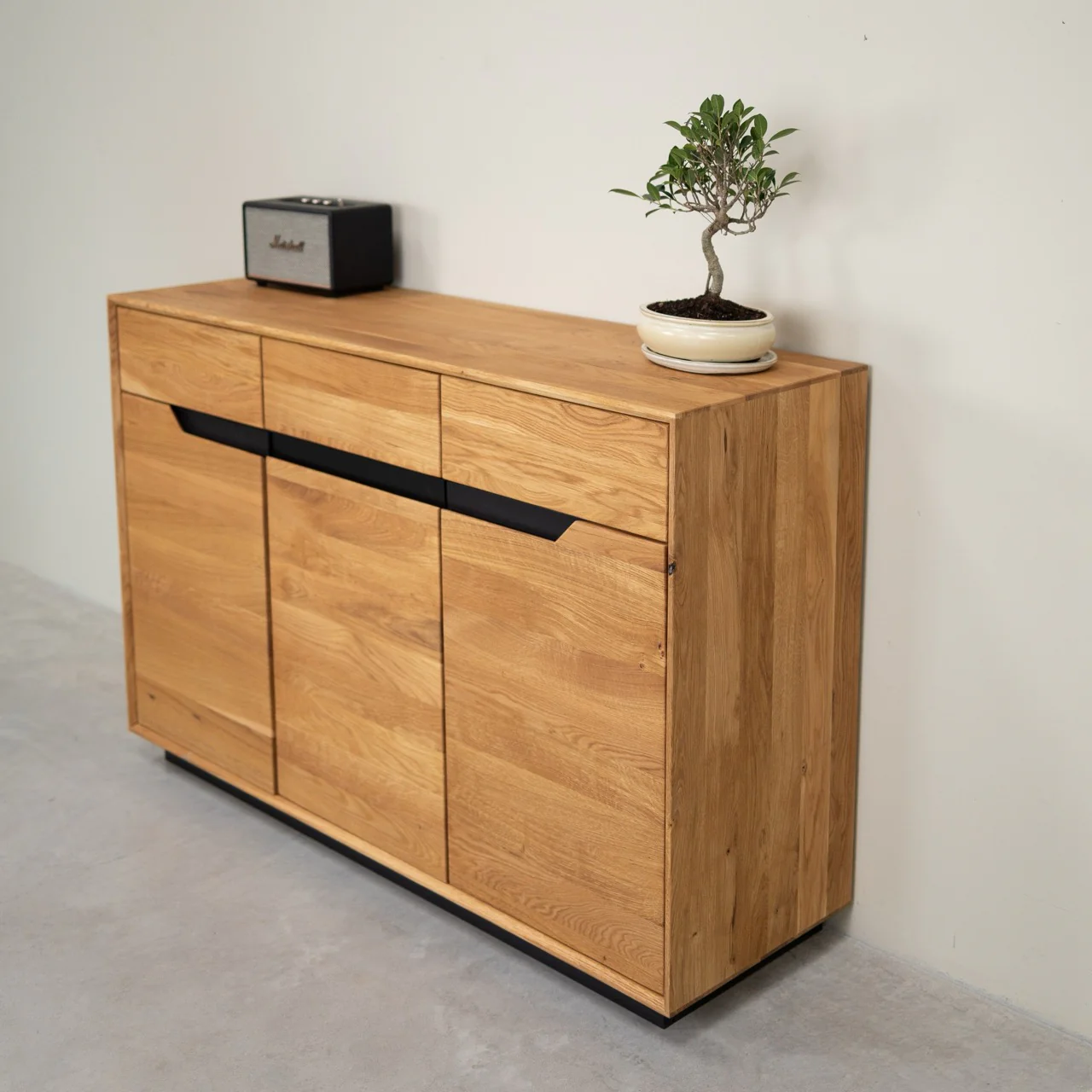 Credenza in legno massello di rovere Bremen 2 | NordicStory - Image 9