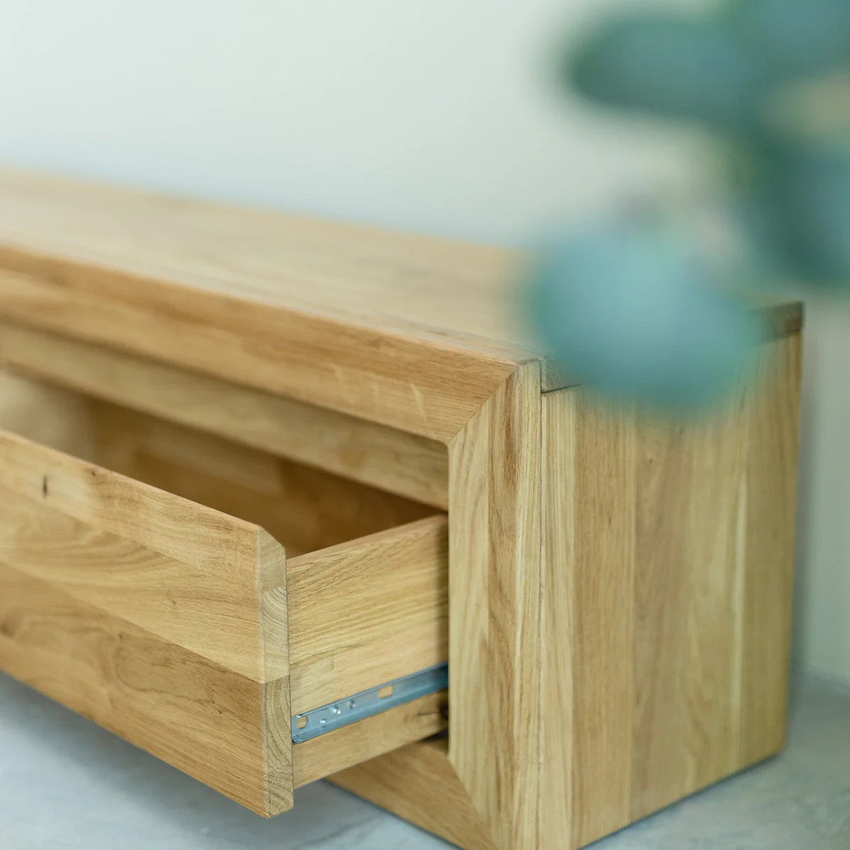 Consolle sospesa in legno massello di rovere Sven | NordicStory - Image 11