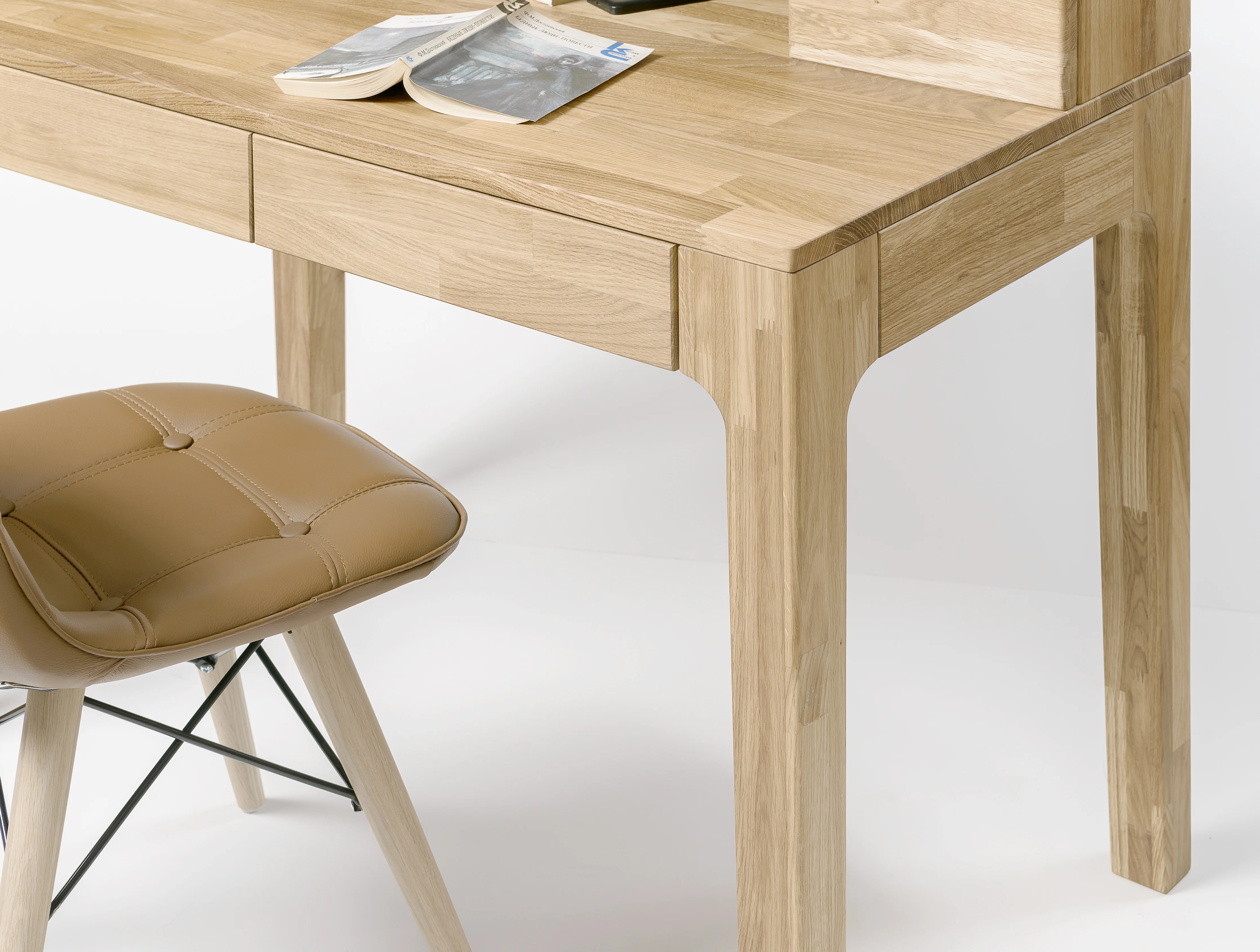 Scrivania in legno massello di rovere Axel II | NordicStory - Image 10