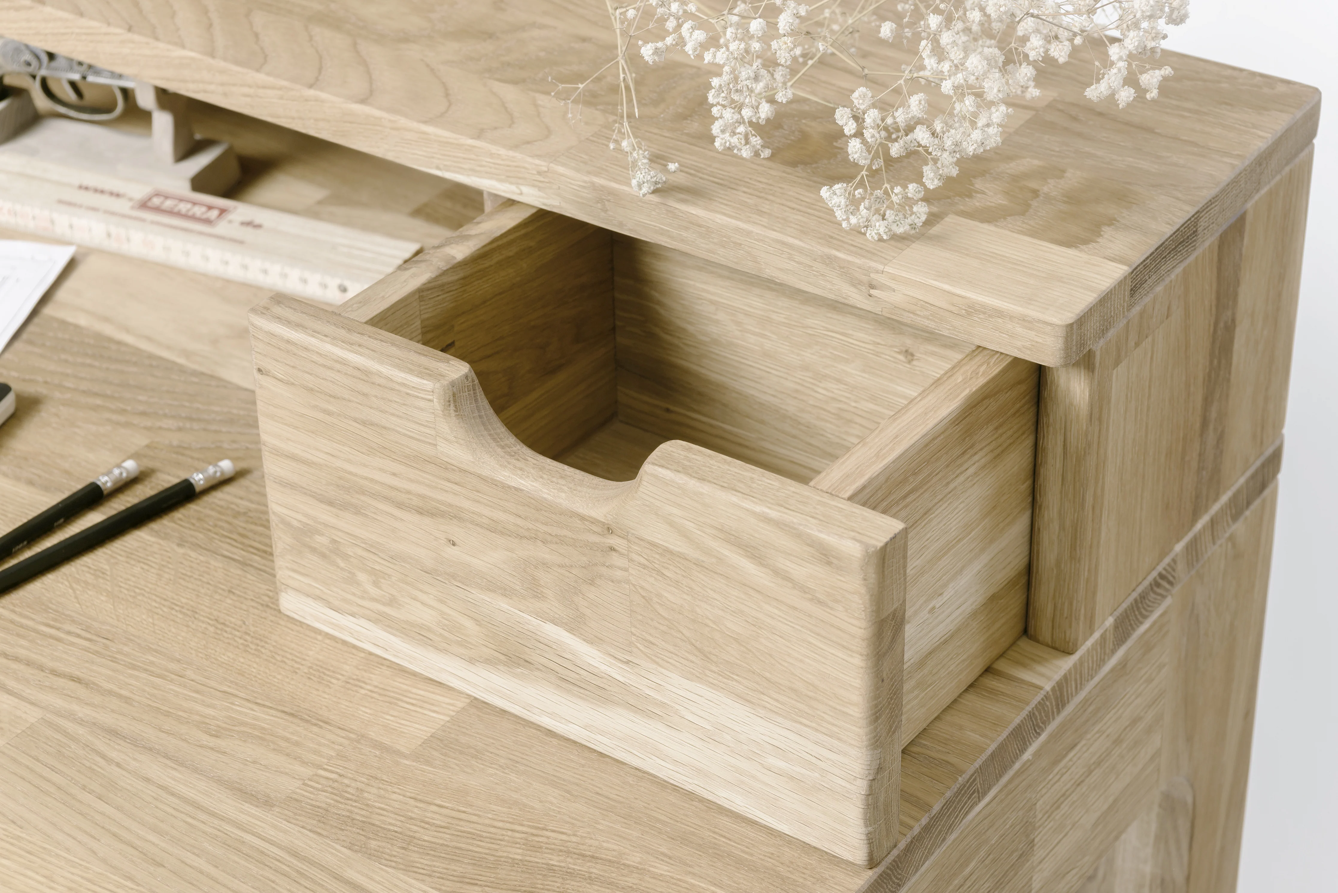 Scrivania in legno massello di rovere Axel II | NordicStory - Image 11