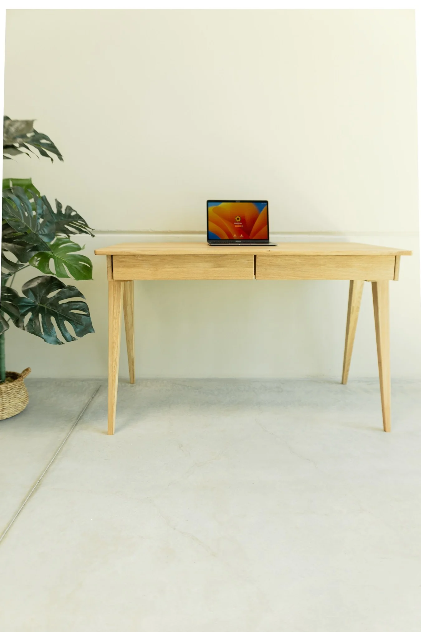 Scrivania in legno massello di rovere Berg | NordicStory - Image 7