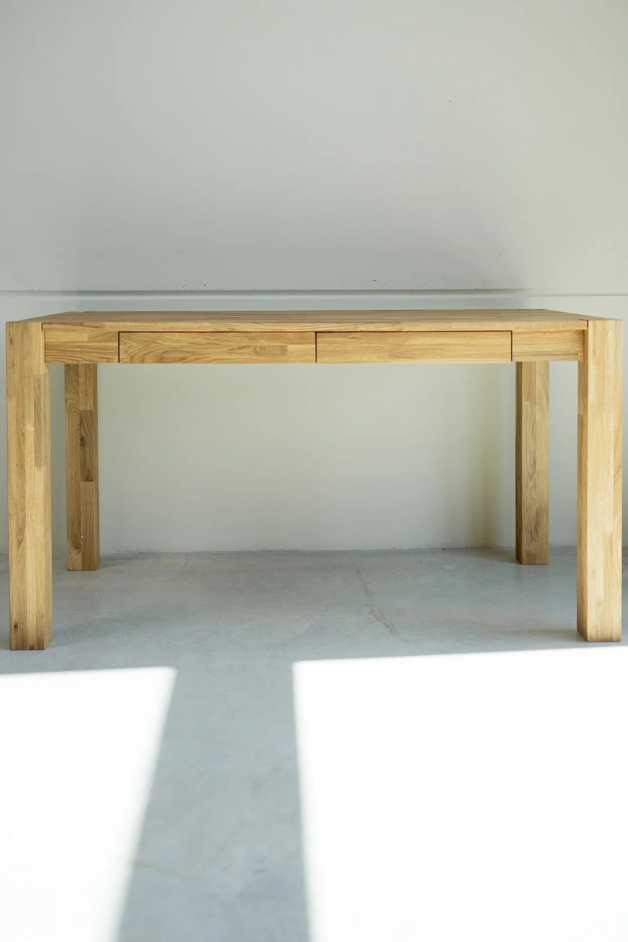 Scrivania in legno massello di rovere Royal | NordicStory - Image 6