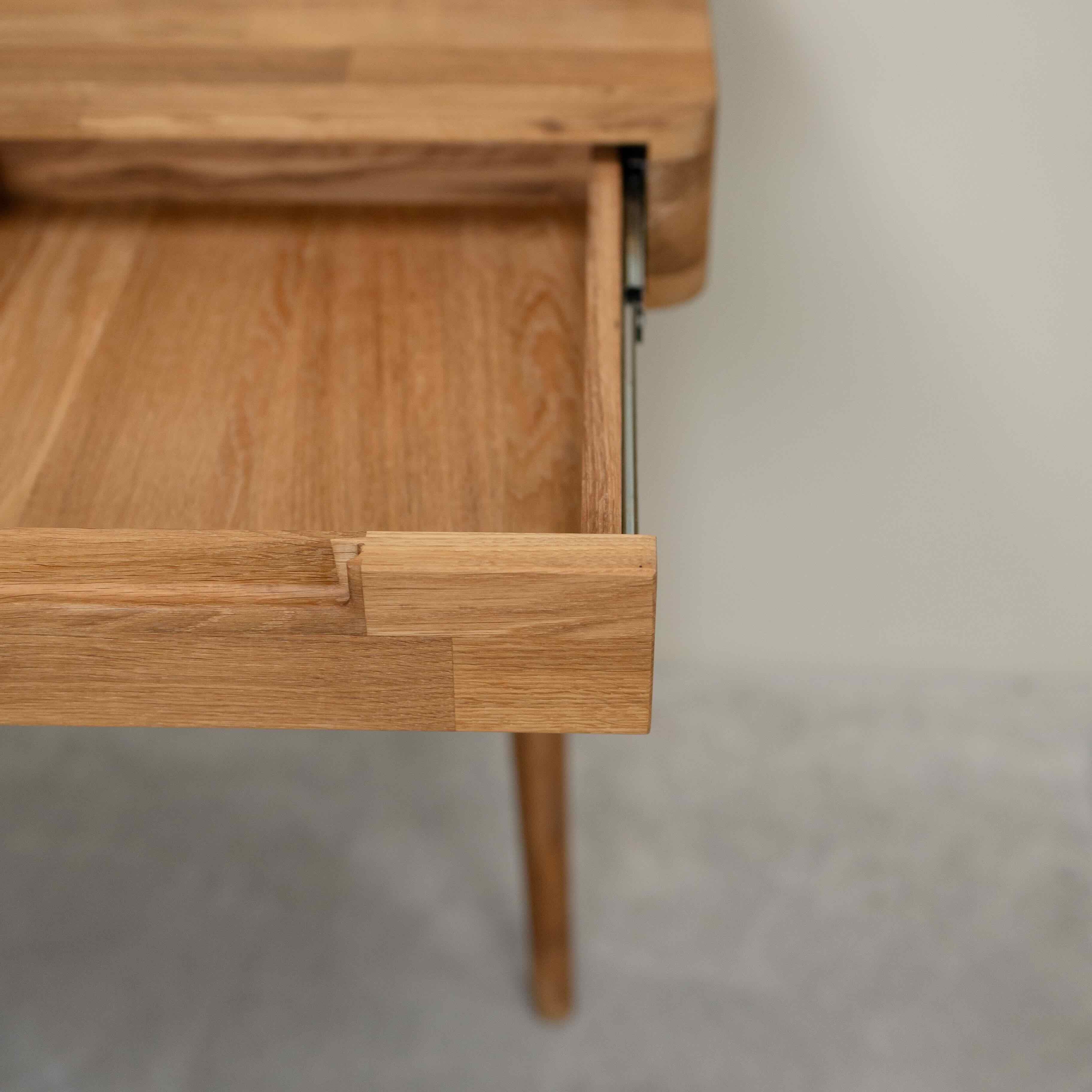 Scrivania da toeletta in legno massello di rovere Escandi | NordicStory - Image 4