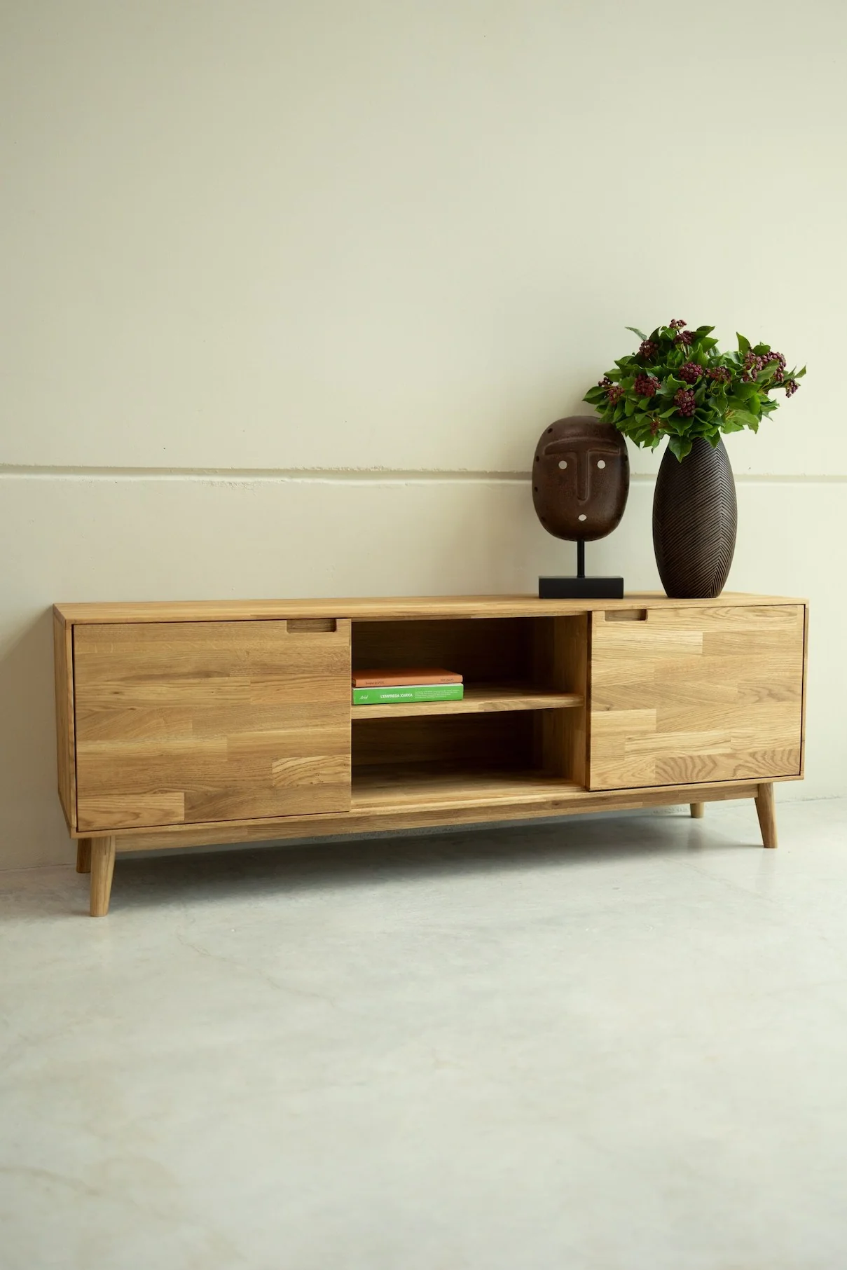 Porta TV in rovere massiccio Escandi | NordicStory - Image 12