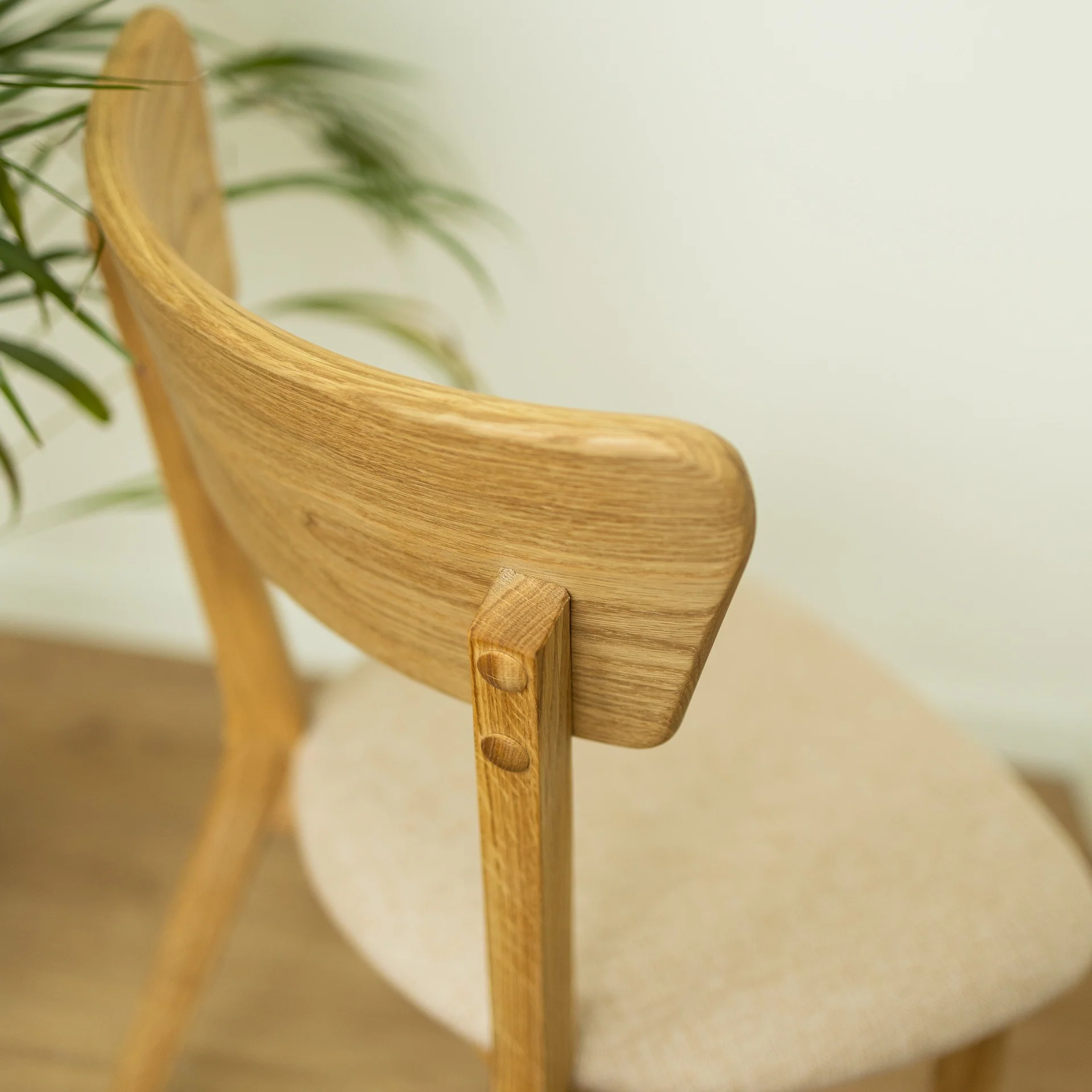 Confezione di 2 o 4 sedie da pranzo in rovere massiccio Diana Beige | NordicStory - Image 6