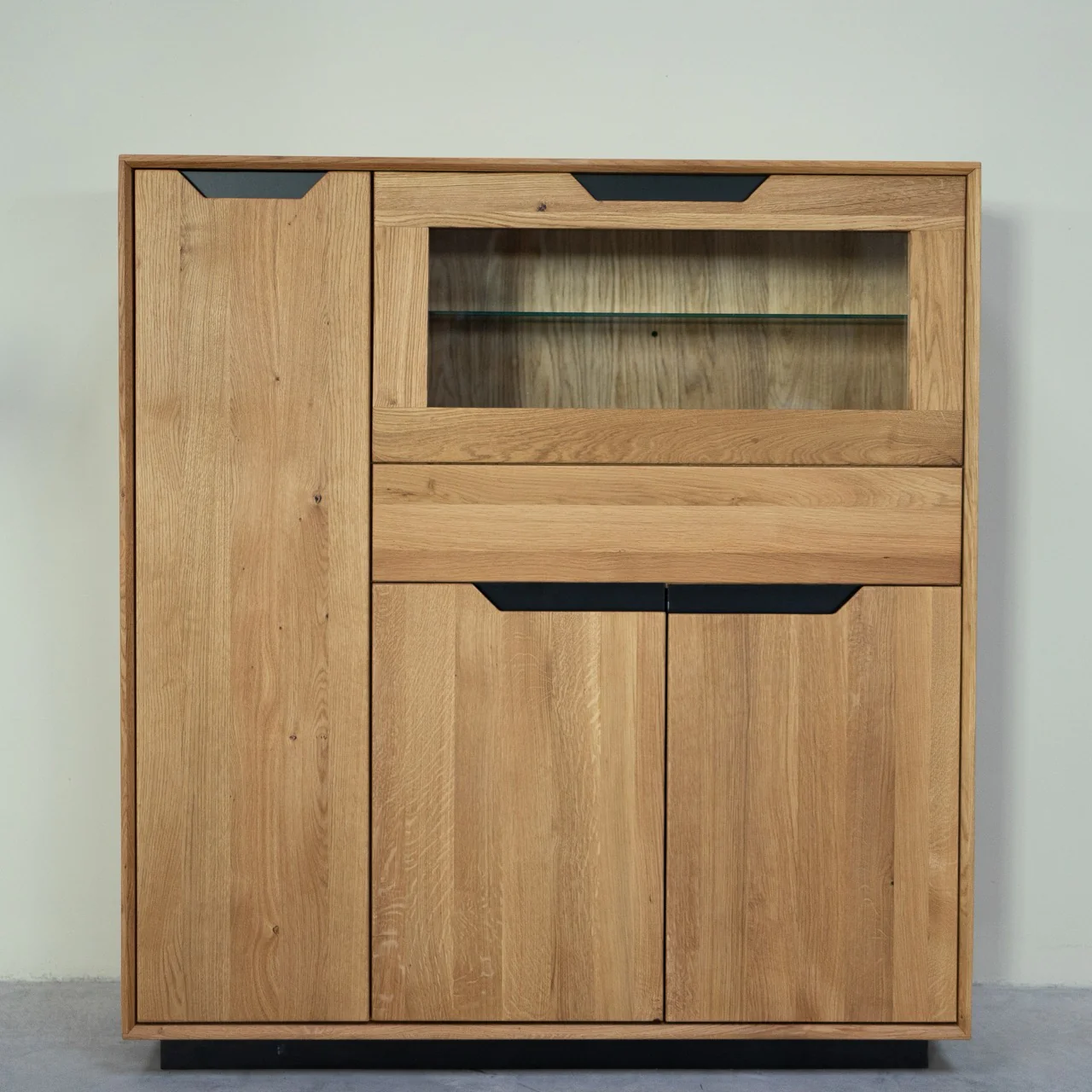 Vetrina in legno massello di rovere Bremen 3 | NordicStory - Image 3