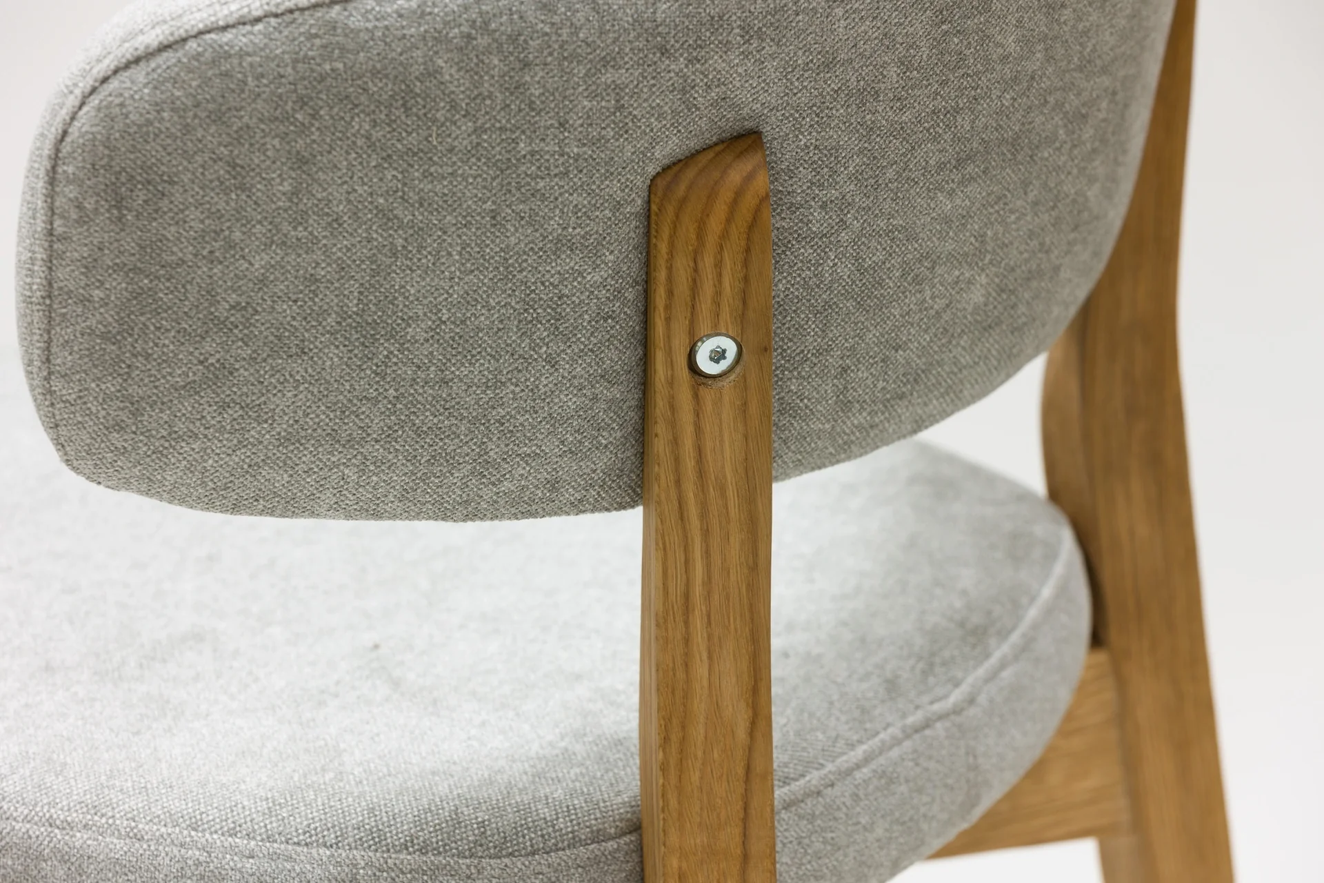Confezione da 2 o 4 sedie da pranzo Claus in rovere massiccio, rivestite in grigio o marrone | VESKOR - Image 10